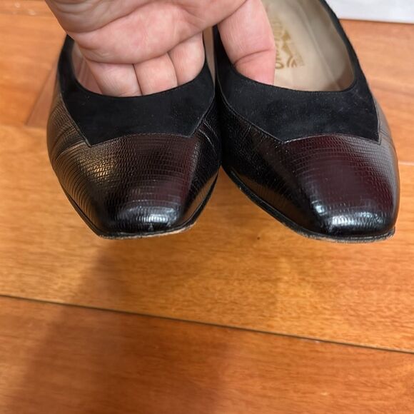 SALVATORE FERRAGAMO Black Suede  and Leather Square Toe Heels Pumps Sz 8 - Picture 3 of 10